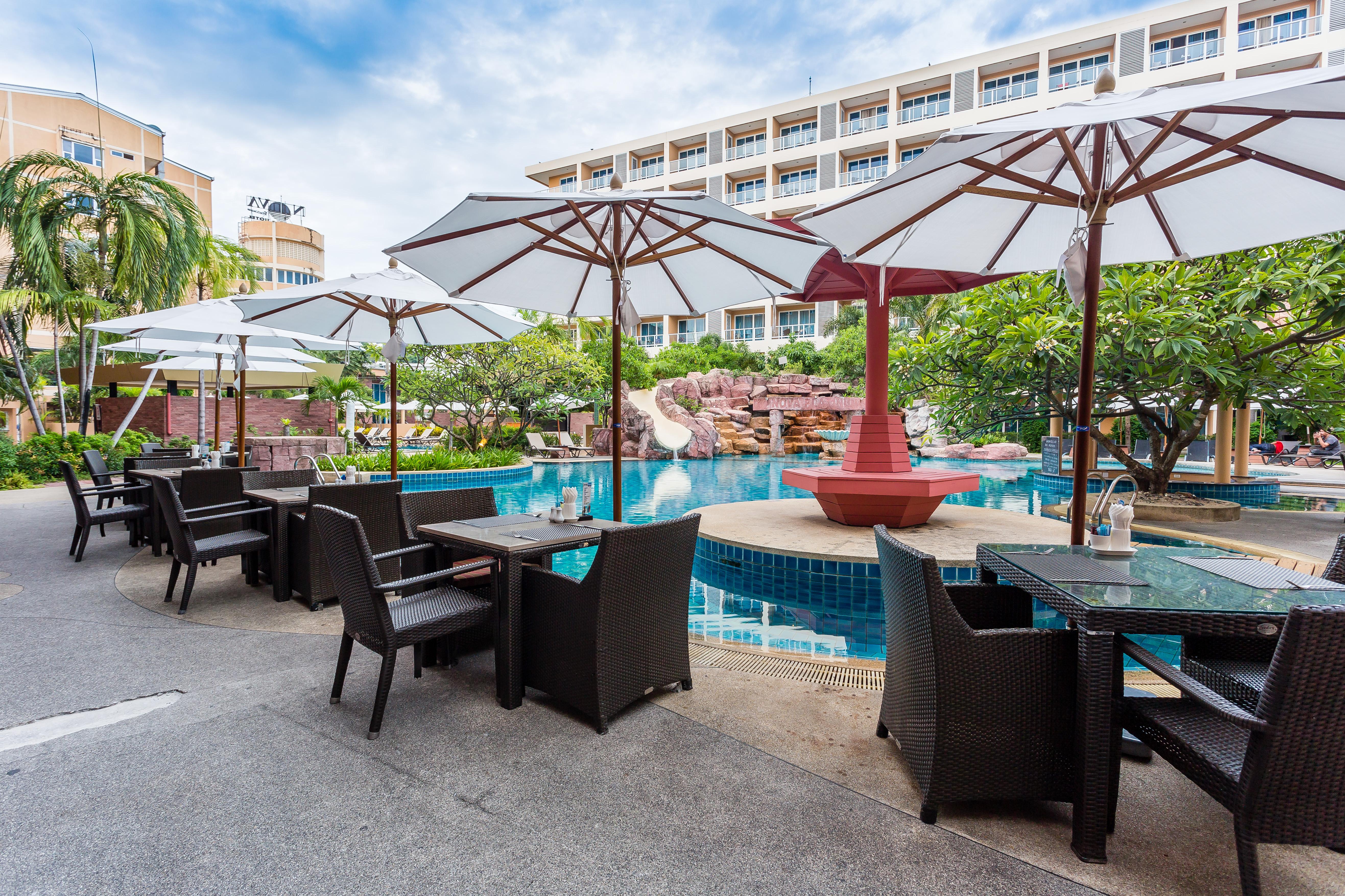 Nova Platinum Hotel Pattaya Exterior foto